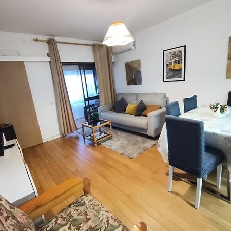 Caparica Apartment Near Beach กอสตา ดา กาปาริกา ภายนอก รูปภาพ